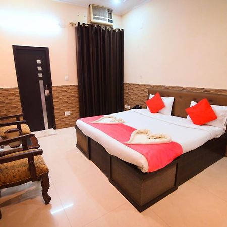 Taraji Resort Ayodhya ภายนอก รูปภาพ