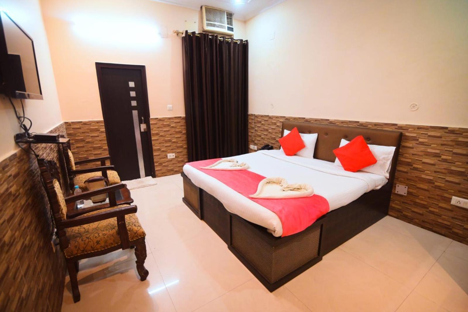 Taraji Resort Ayodhya ภายนอก รูปภาพ